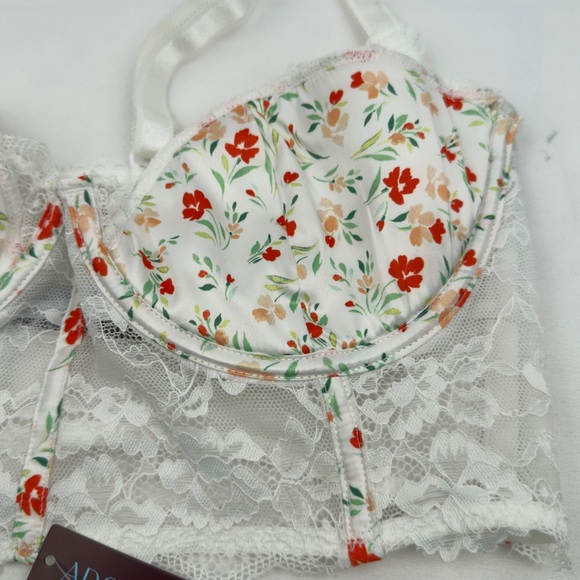 Adore Me Floral Lace Bra in White and Red - Picture 4 of 11